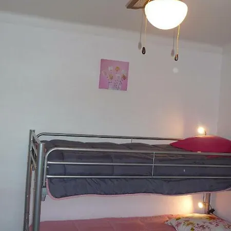 La Bonbonniere